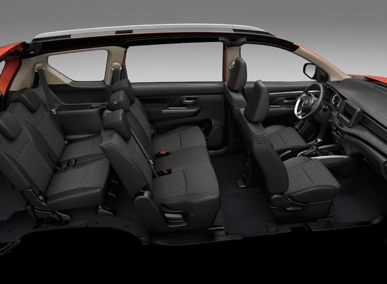 Suzuki_interior-banner-2_1683018755901